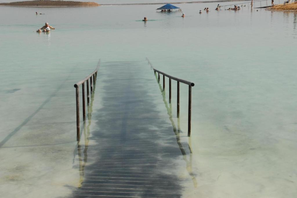 Ein Gedi Rooms Neve Zohar Buitenkant foto